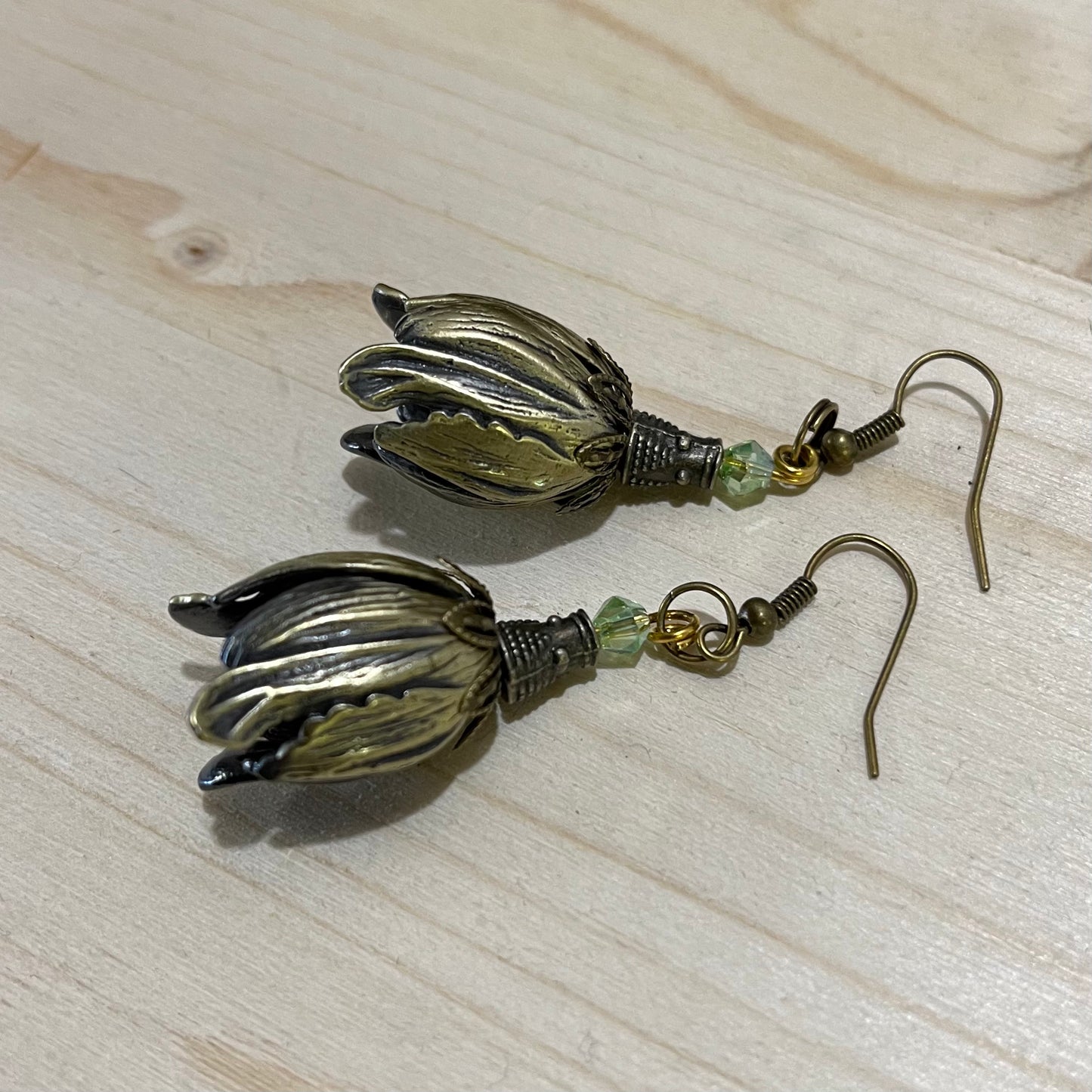 dangle flower earrings tulips