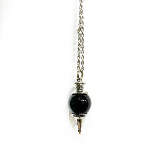 round pendulum necklace with natural agate stone