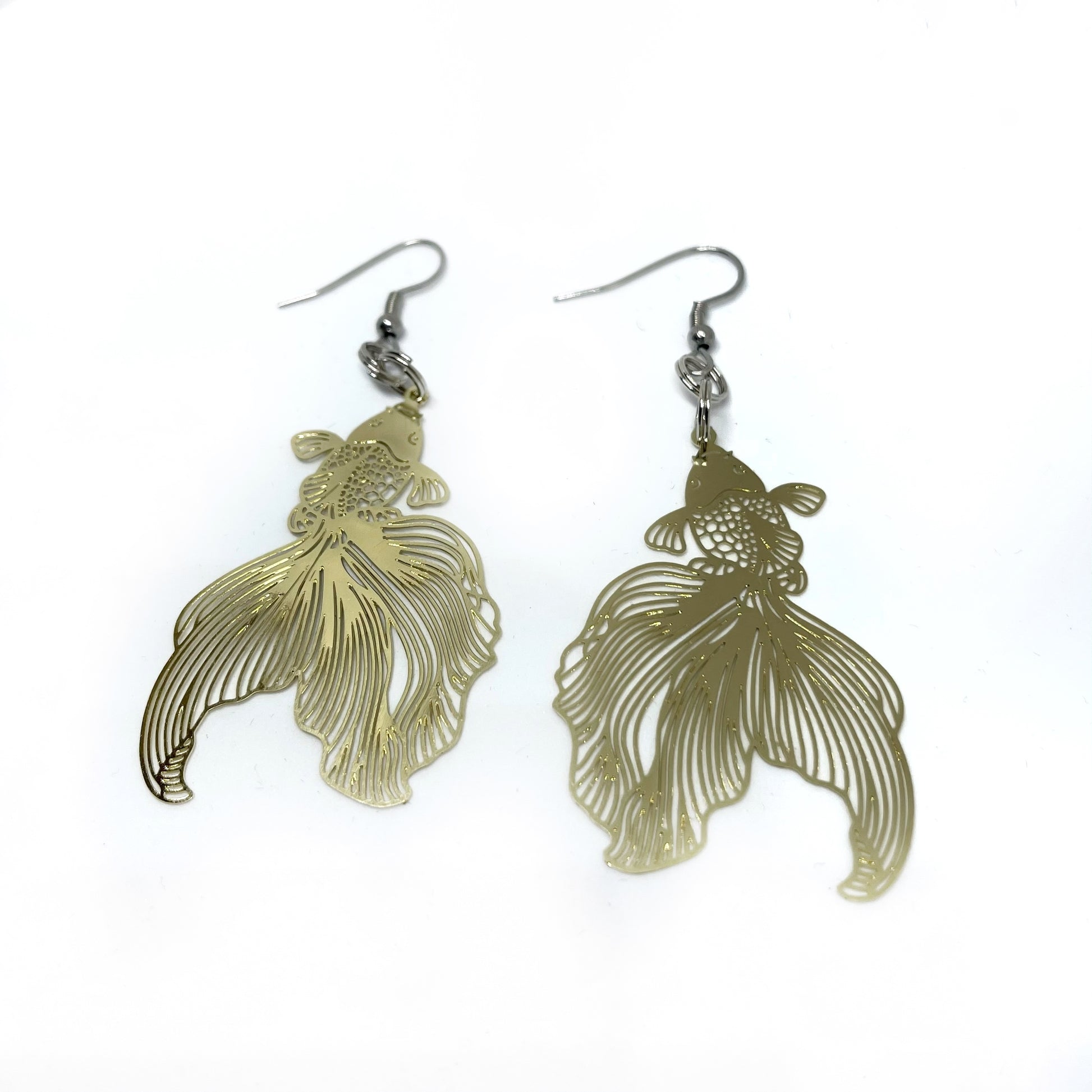 fish stamping gold earrings